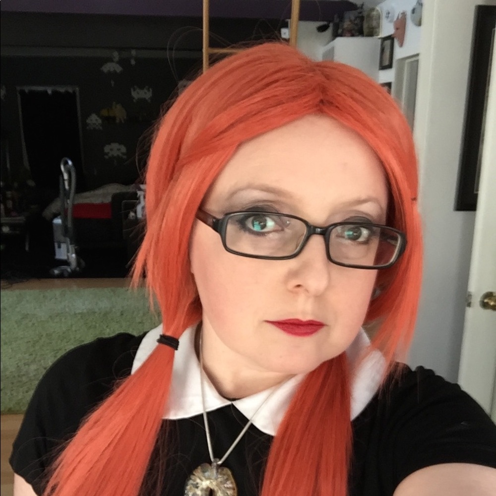 Meet your Posher, Amalthea's Attic